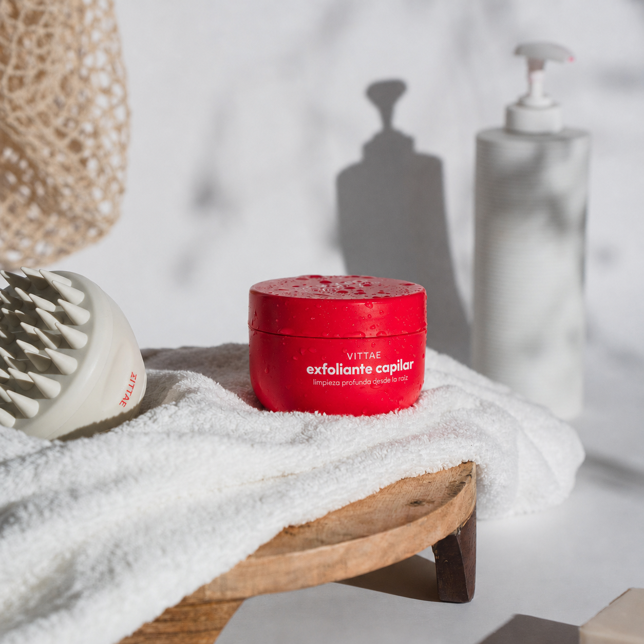 Vittae Exfoliante Purificante para Cuero Cabelludo en envase rojo